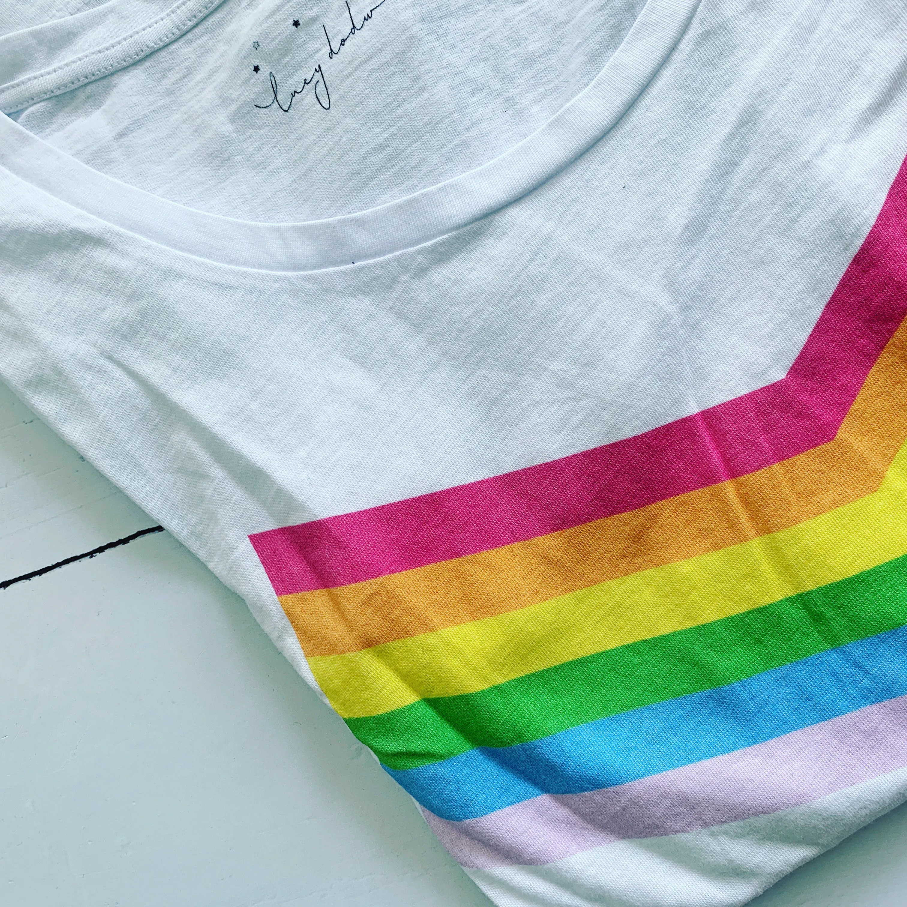 Rainbow chevron tee